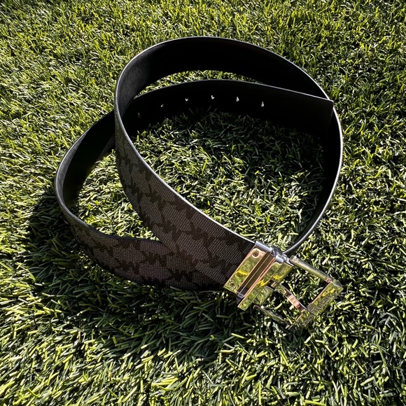 Michael kors patent black belt size small - Picture 2 of 6